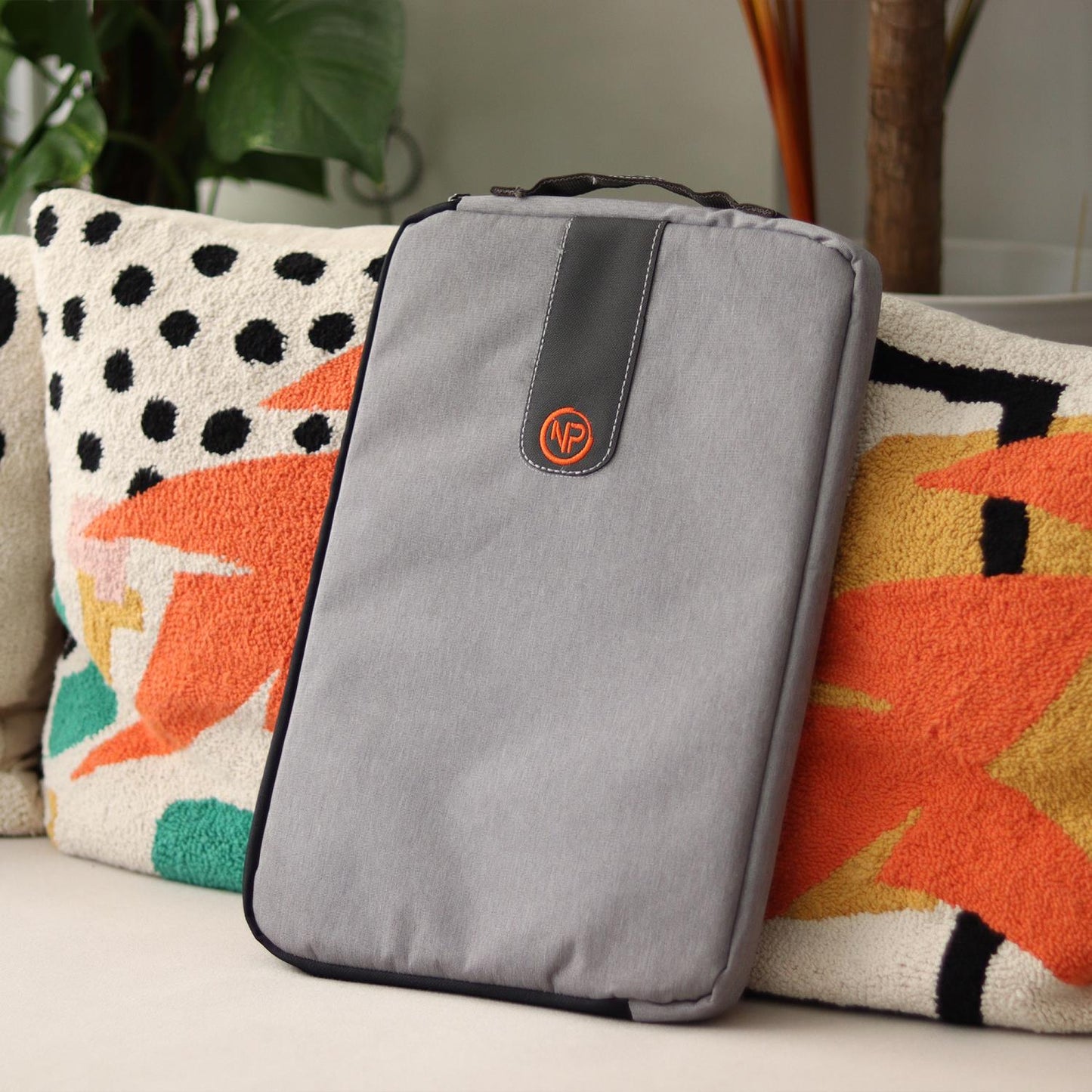 NPO AcePlus 15,6" Macbook,Apple Ipad Uyumlu,Ultra Korumalı Notebook & Tablet Kılıfı/Çantası-Açık Gri