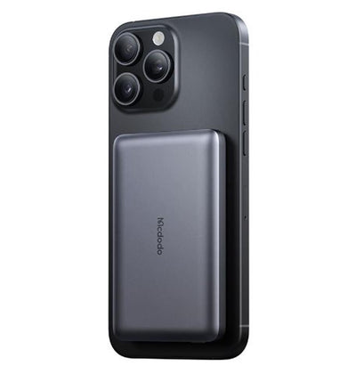 MCDODO MC-4651 10000mAh 20W Metal Ultra İnce Manyetik Kablosuz Powerbank - Siyah